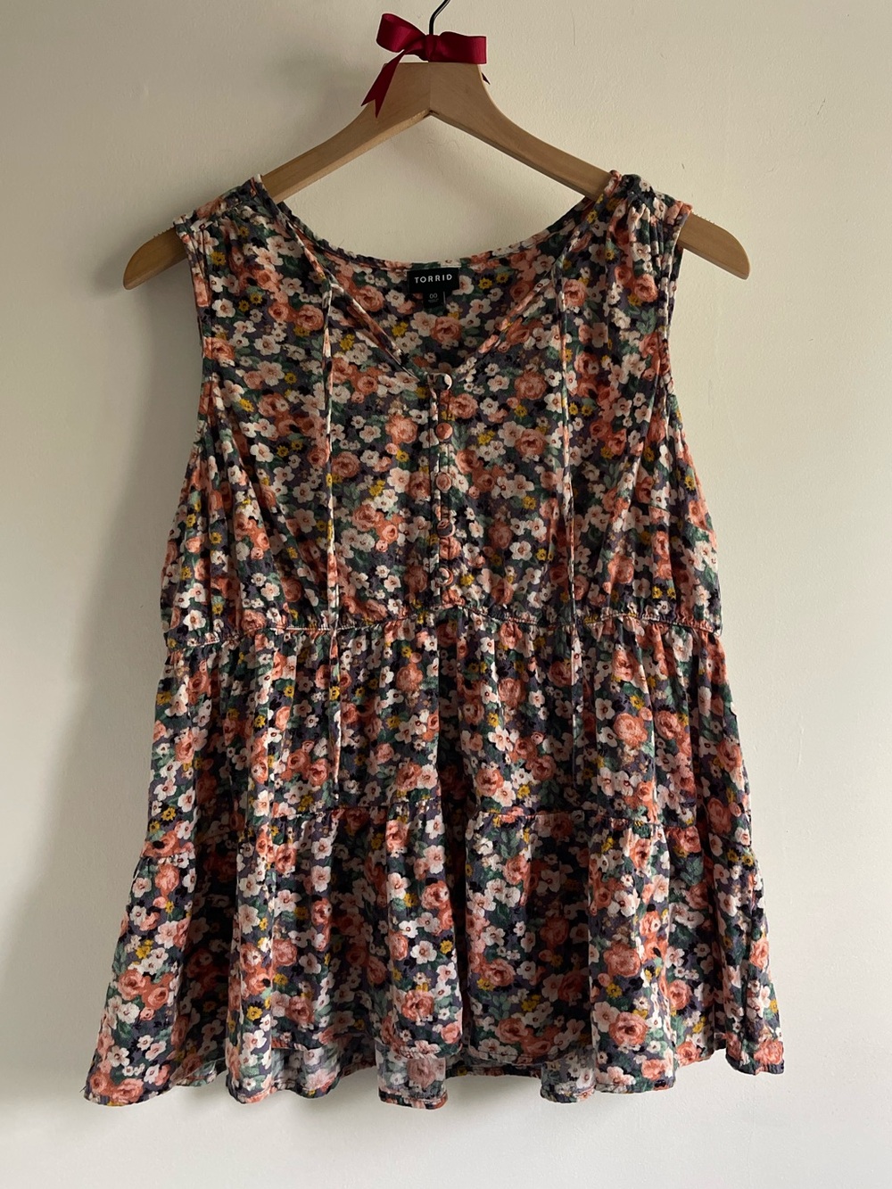 Torrid Wildflower Floral Print Sleeveless Key Hole Front Babydoll Top 00/Medium